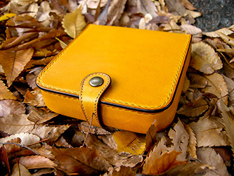 箱財布【イエロー】