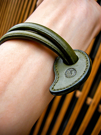 ぶれすれっと【手首巻き】